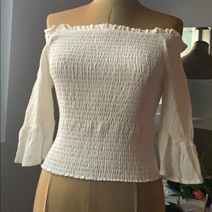 KENDALL& KYLIE off the shoulder top🤍